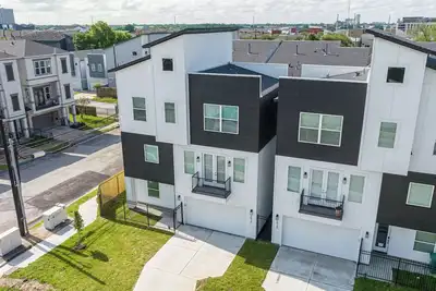 Image de Townhome minutes from Downtown Houston