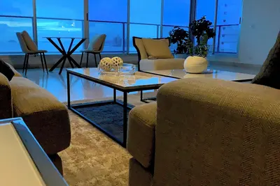 Image de Spacious 3000sq2 condo in Costa del Este, 2r, 3. 5b top floor with ocean views!