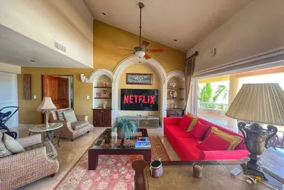 Image de Exclusive 4 Bedrooms Pent House with Beachfront and Pool