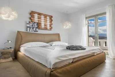 Image de Bh053 - C - Suite Naxos
