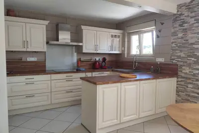 Image de Maison Lumineuse de Plain Pied 3 ch Proche du lac et vue Dent D'oche