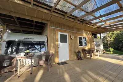 Image de Escape to Our Cozy, Off-Grid Cabin