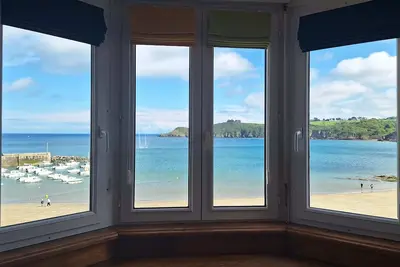 Face a la mer, avec terrasse ensoleillee, Brehec