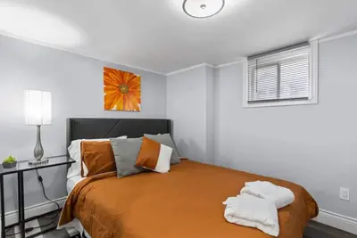 Image de Quaint Clean 2br Dt Windsor Laundry and parking Inc