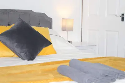 3 Bedroom, Cosy Stay - Etihad Stadium & Coop Arena, Free parking