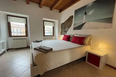 Image de Furnished apartment, a stone's throw from the center, convenient to all services