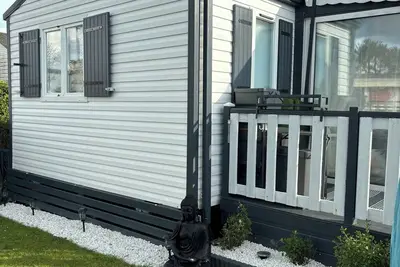 Image de Mobilhome 4 Personnes, Deux Chambres, Salon, Cuisine, Toilette Tres Bien Equipé