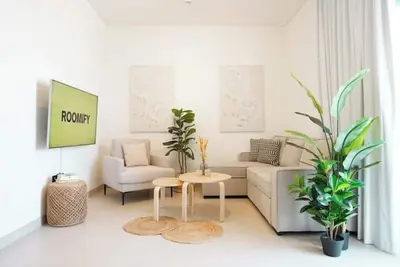 Image de Roomify's Skyline Gem: Spectacular Burj Views.