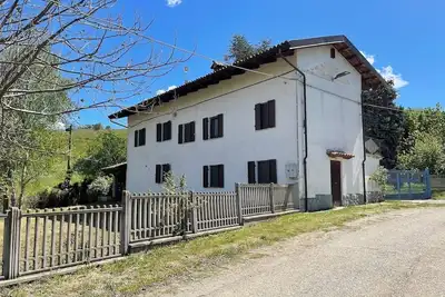 Image de Your Family House In The Heart Of The Langhe