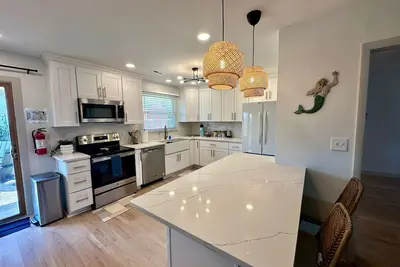 Image de Rancher By the Bay - 1 Floor Living