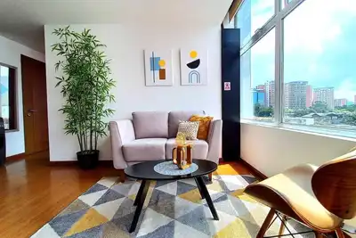 Image de Near Airport: 4 Guests, A/C, Gym, Free Parking