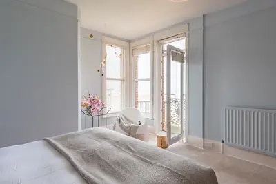 Image de Margate Beach House -  by Bloom Stays, a holiday let that sleeps 8 guests