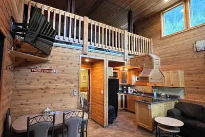 Image de Atv access with Shop at the Base of Boulder. Conveniently located just off Tch.