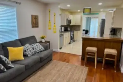 Image de Summer Fun In A 3bed/2bath Single Family Home!