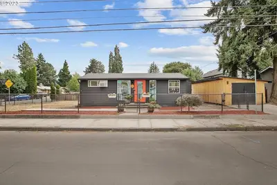 Image de Catch the end of Summer now! Quiet & comfy, 1gb web, close to everything.