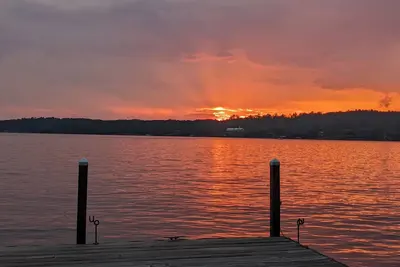 Image de Quiet house with sunset view on Lake Mitchell