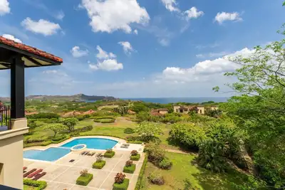 Image de Beautiful condo with incredible ocean views - At Reserva Conchal