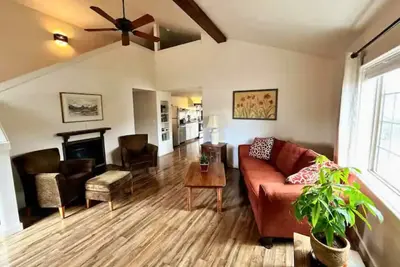 Image de The Tumalo Guest House - Centrally located for all Central Oregon Activities!