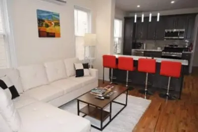 Modern Urban Oasis 10 min to Ewr airport. 25 min to Nyc 15 min to Njpac