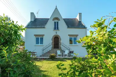 Image de Belle Maison Proche Centre Ville et Proche mer Avec Jardin