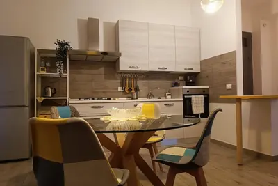 Image de Ottima per Lavoro o Svago. Vicina Alla Stazione, Università, Stadio e Riviera