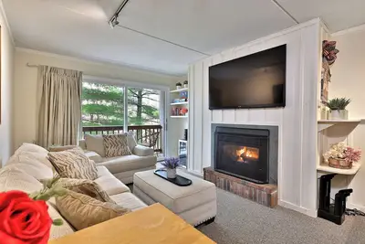 Image de Snow Place Like Whiffletree Family Retreat with Golf Course Views