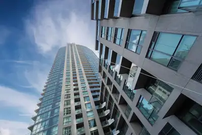 Image de Spacious 3bed/2 bath Downtown Toronto condo + Free Parking, min to Cn tower