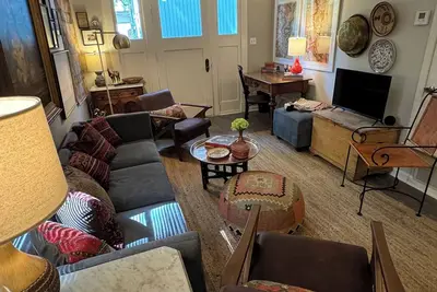 Image de Chic Central Gardens Carriage House in heart of midtown Memphis