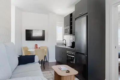 Image de Chic El Ejido 1br w/ Elevator, near Shops, by Blueground