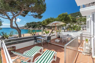 Image de I Apartment in front of the sea in Tamariu