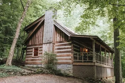 Image de Creekside Hollybrook Cabin- 11 miles to Dt Knox, but feels like the smokies!