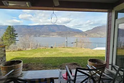 Image de Lakeview 3 Bed 3 Bath Private Hidden Gem Home Kelowna in a Bus #4092293