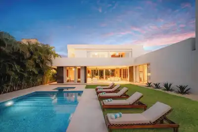 Villa Yakunah|5min walk to lagoon oasis|Wifi|Ac