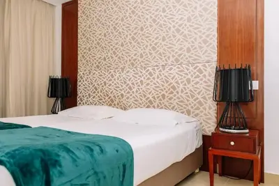 Image de Comfort by the Beach! 1br Apartment w/ Kitchenette, Parking & Pool | 2 Units