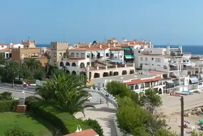 Image de El balcĂł del Roc. Apartment in 1st line of the sea, two terraces, ideal for families