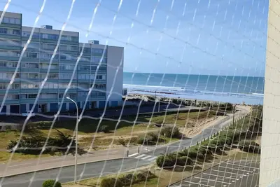 Image de Apt T2 au Bord de L'océan en Vendée Pour 4. Accès Plage à Pied. Pistes Cyclables