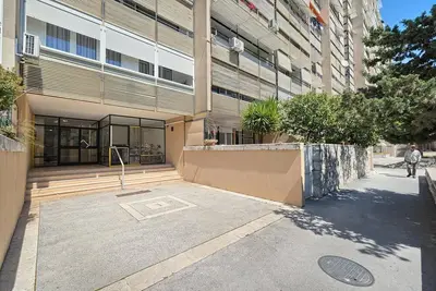 Image de 10 minute walk to beautiful Žnjan beaches! Old town of Split 3 buss statins away