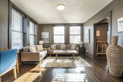 Image de Funky Town Apt! 39th St Westport w/ Parking