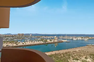 Image de Beau deux chambres avec vue sur le Port