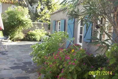 Image de Maison de Vacances 1, 5 km de la mer Quartier Calme Avec Jardin et Barbecue