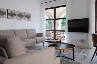 Aphrodite Hills Apartment with a private garden & a communal pool L01