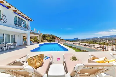 Image de Amazing views, private pool, sleeping up to 5 guests in Moraira.