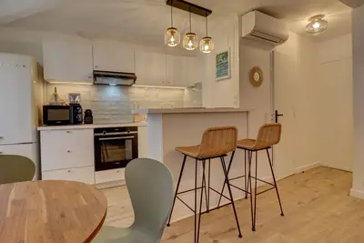 Image de (050) The Old town spot