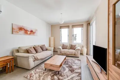 Image de Steni Views Apartment by Ezoria Villas
