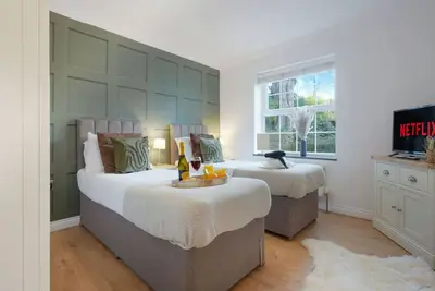 Image de Central Apartment with Free Parking & Fast Wifi