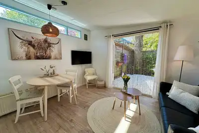 Image de Bergen: Preiswerte und Hübsch Eingerichtete Ferienwohnung mit Umzäunter Terrasse