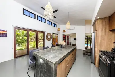Image de Home In Hacienda Iguana, walk to the beach