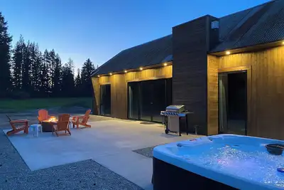 Image de Modern rustic getaway located on the Stillwater River