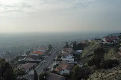 Image de Media City Hillside House- 4 Br with Pool & Fiber 1gb Internet