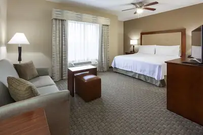 Image de 2 Units Near Rochester Baseball Complex, Free Breakfast, Pool!